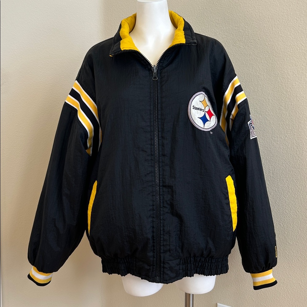 Pittsburgh Steelers Vintage Puffer Jacket Large Black Yellow Nylon Foot Locker